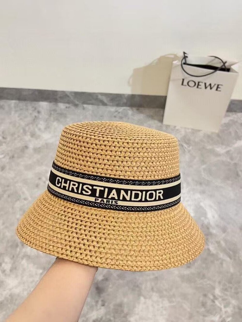 Dior straw hat with embroidered logo - Picture 1 of 6